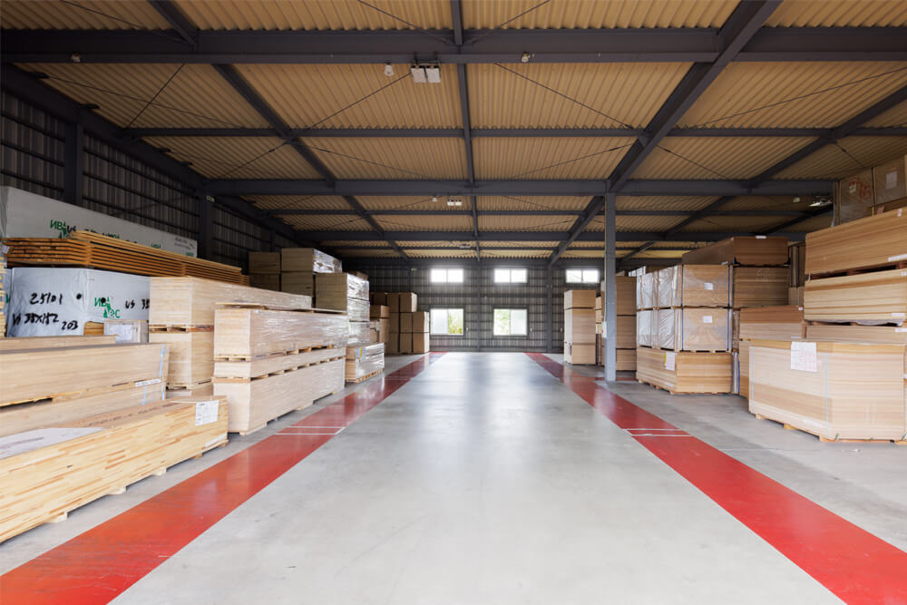 豊富な在庫量・オチアイ